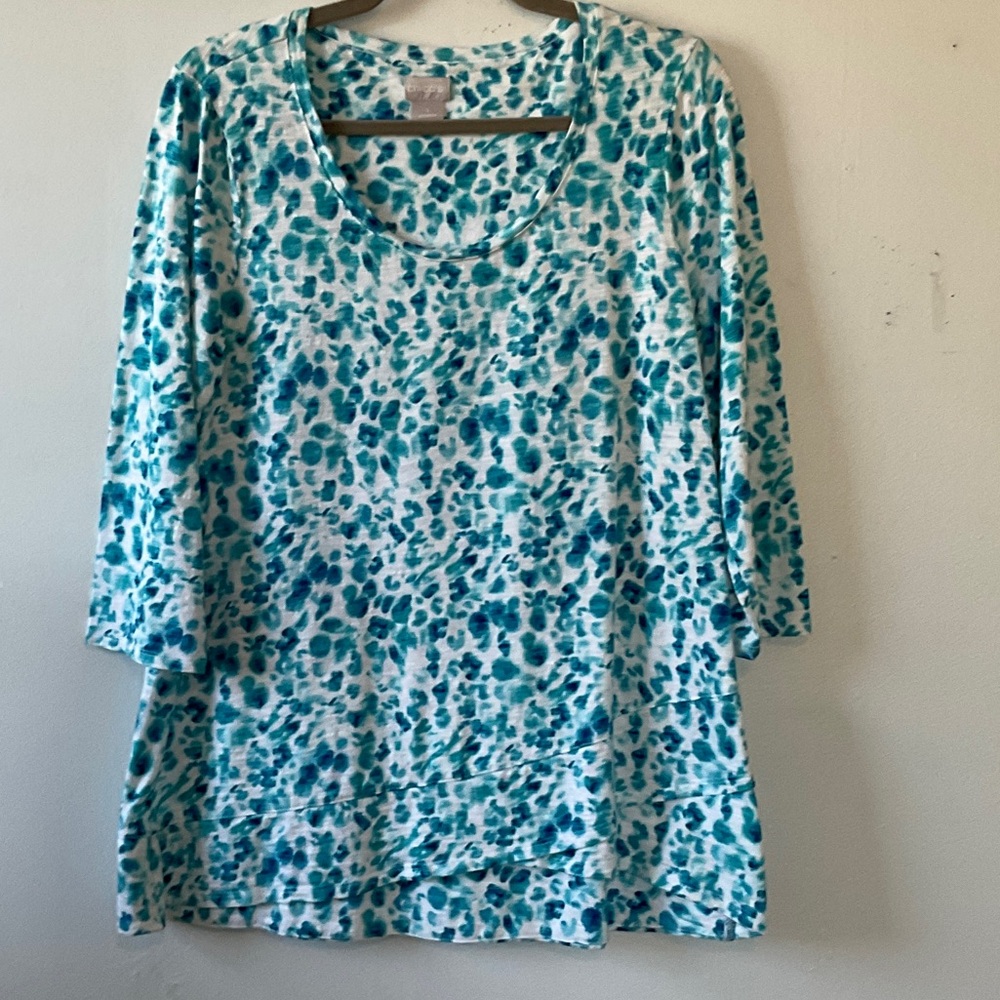 Chico's Teal and White Leopard-Print 3/4 Sleeve Scoop Neck Top